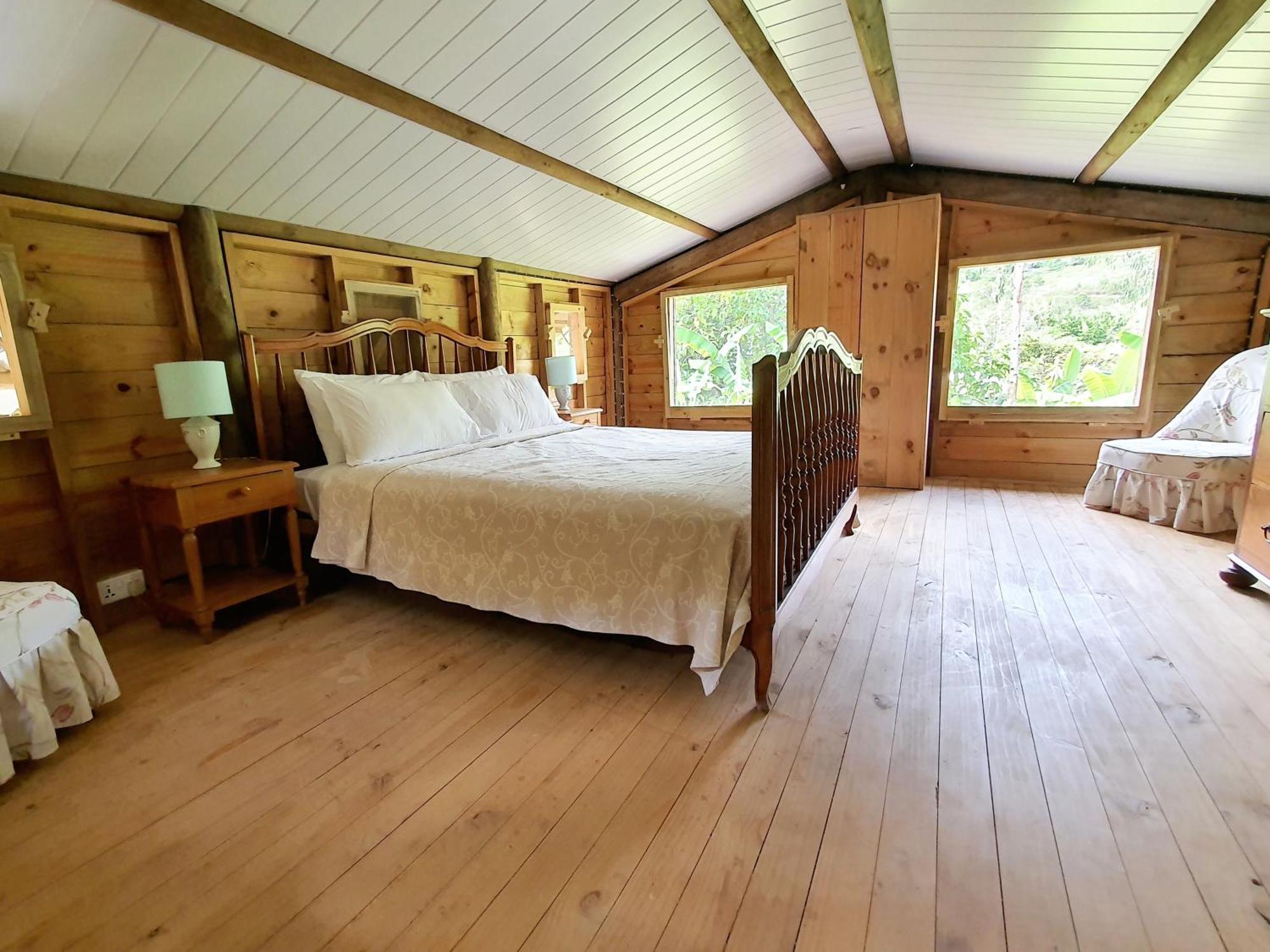 Le Chalet, La Petite Ferme Vieux Grand Port Екстериор снимка